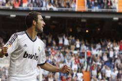 开云体育下载-当东方广厦遇见亚特兰大雄鹰，德文·布克在关键时刻的全球篮球语言