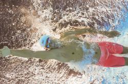 开云体育直播-当大苹果城遇见天山，浓眉火热状态下的跨文化篮球想象