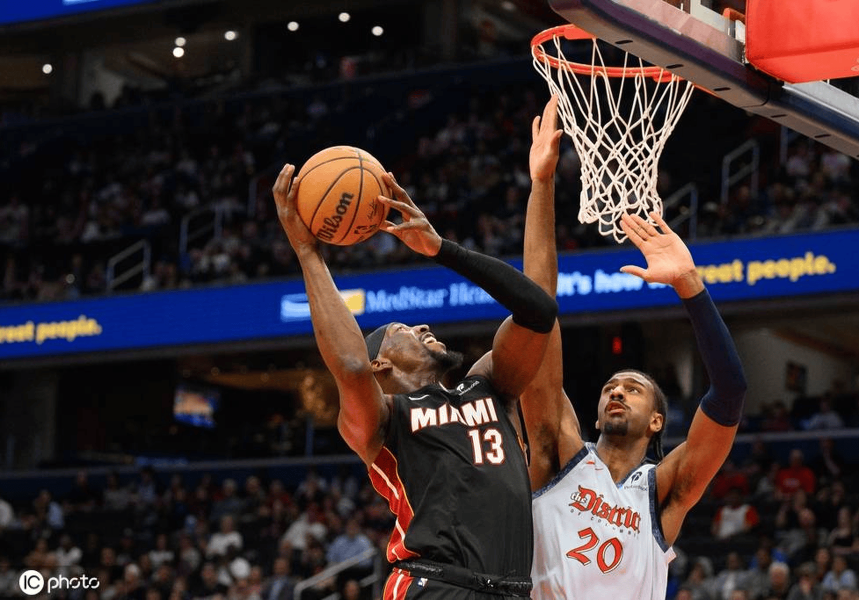 热火翻盘意大利男篮,阿德巴约统治全场 热火翻盘意大利男篮,阿德巴约统治全场