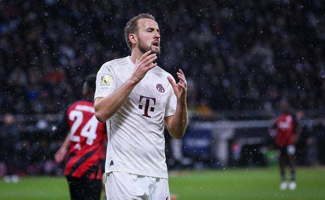 包含法兰克福客场大败，需寻找突破口的词条