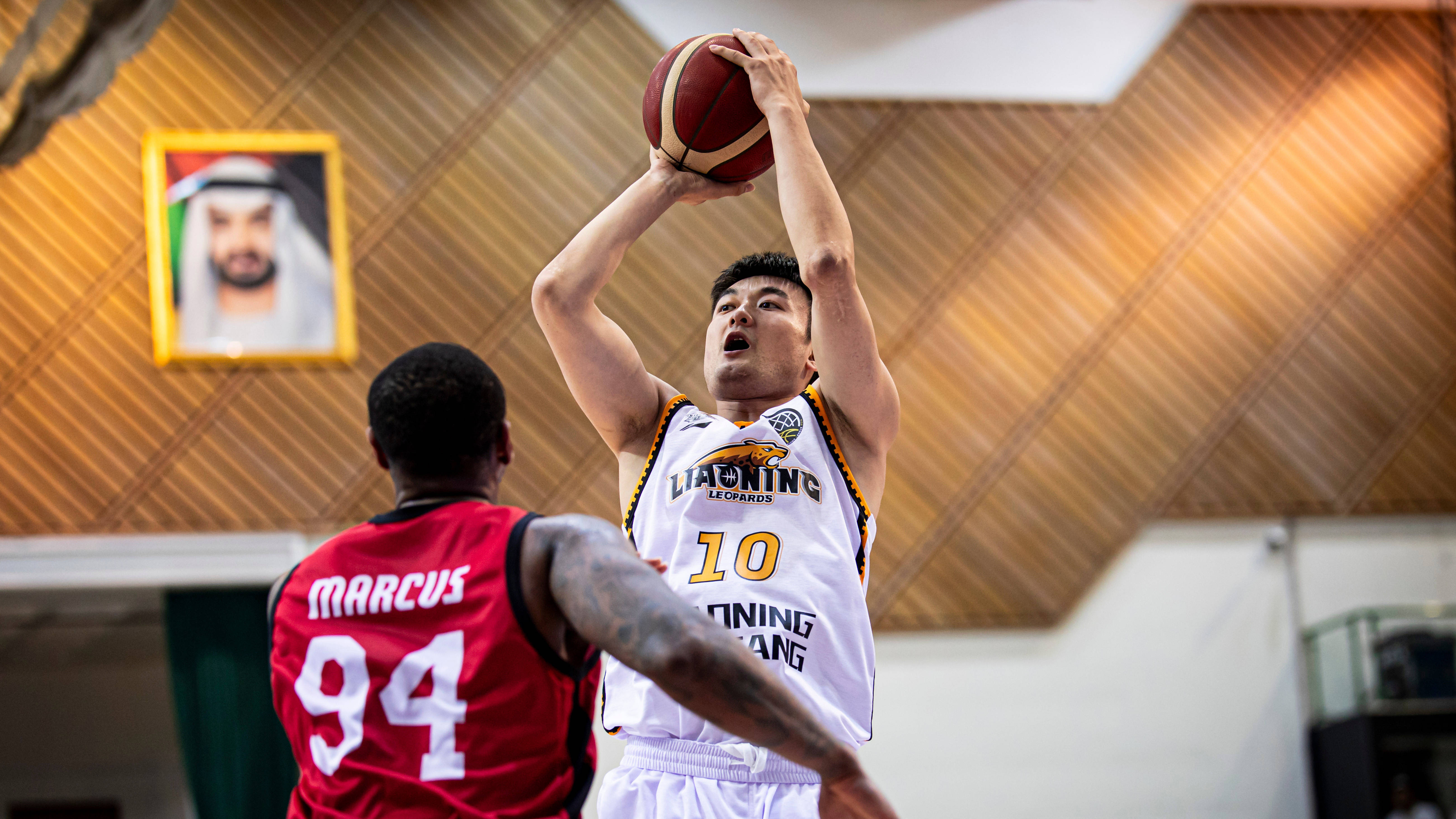 辽宁男篮沉痛告负,成都队夺胜 辽宁男篮沉痛告负,成都队夺胜