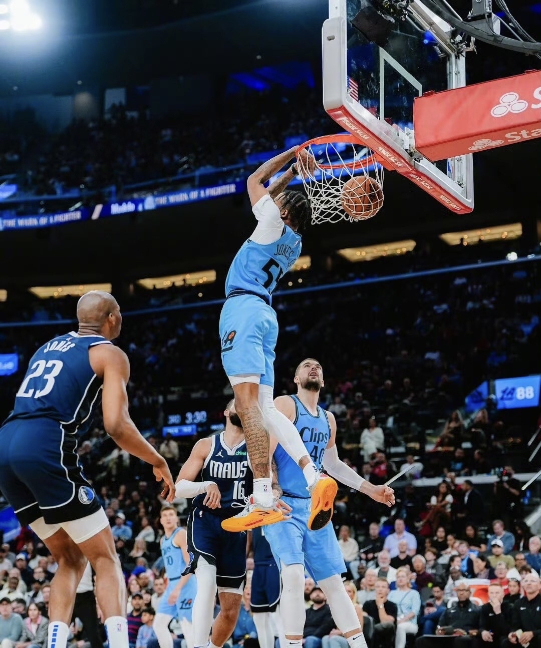 独行侠完美复仇，波尔津吉斯砍下绝杀