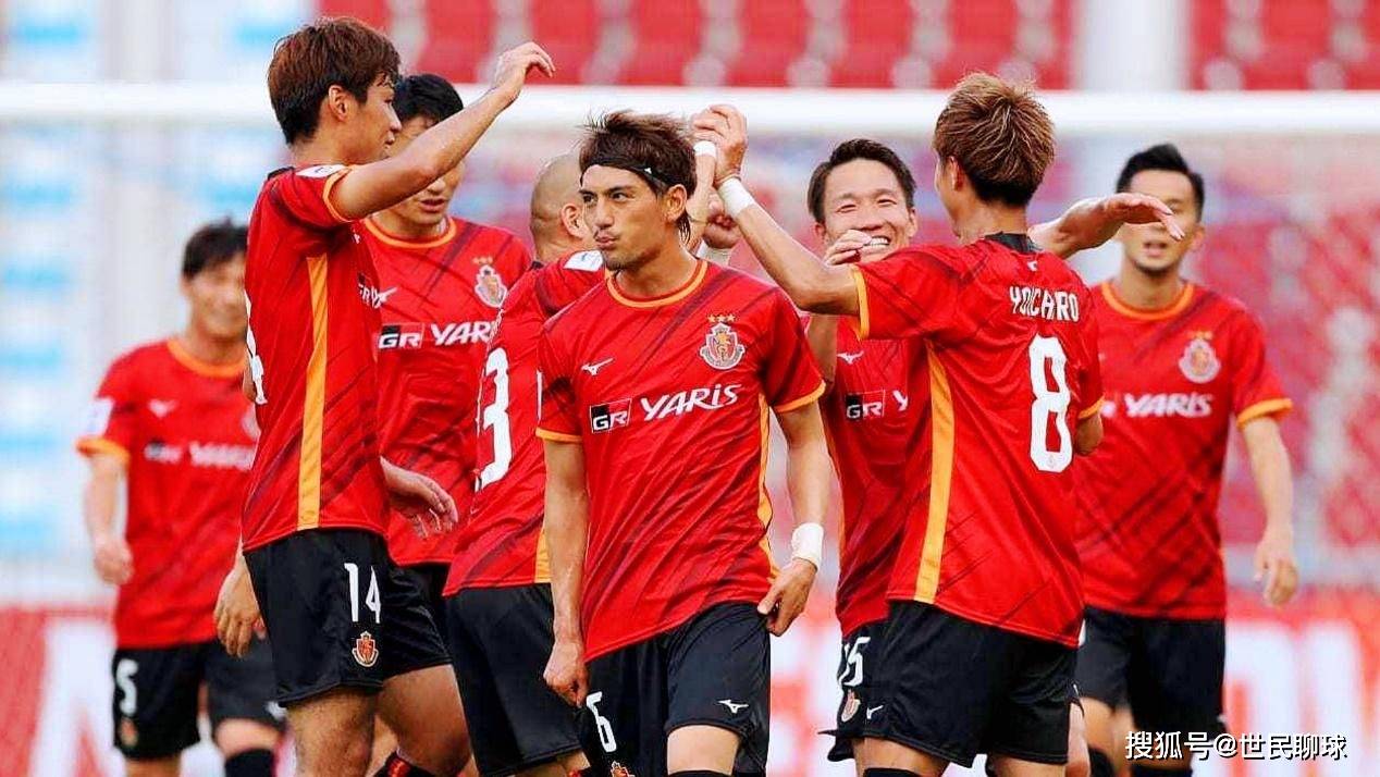 广岛三箭与泰国球队对决,实力对比明显 广岛三箭与泰国球队对决,实力对比明显