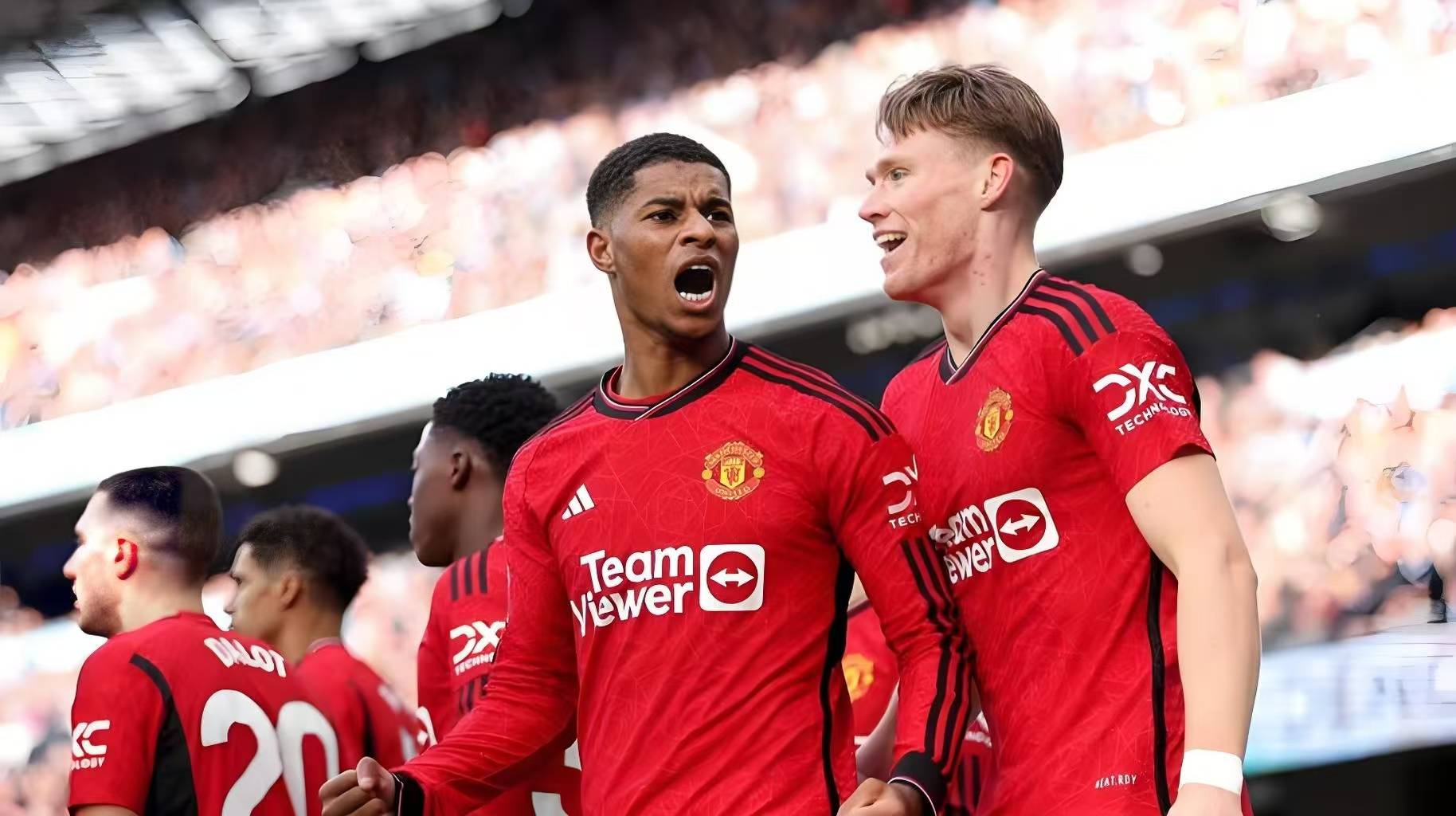 包含曼联客场豪取胜利，登上积分榜的词条