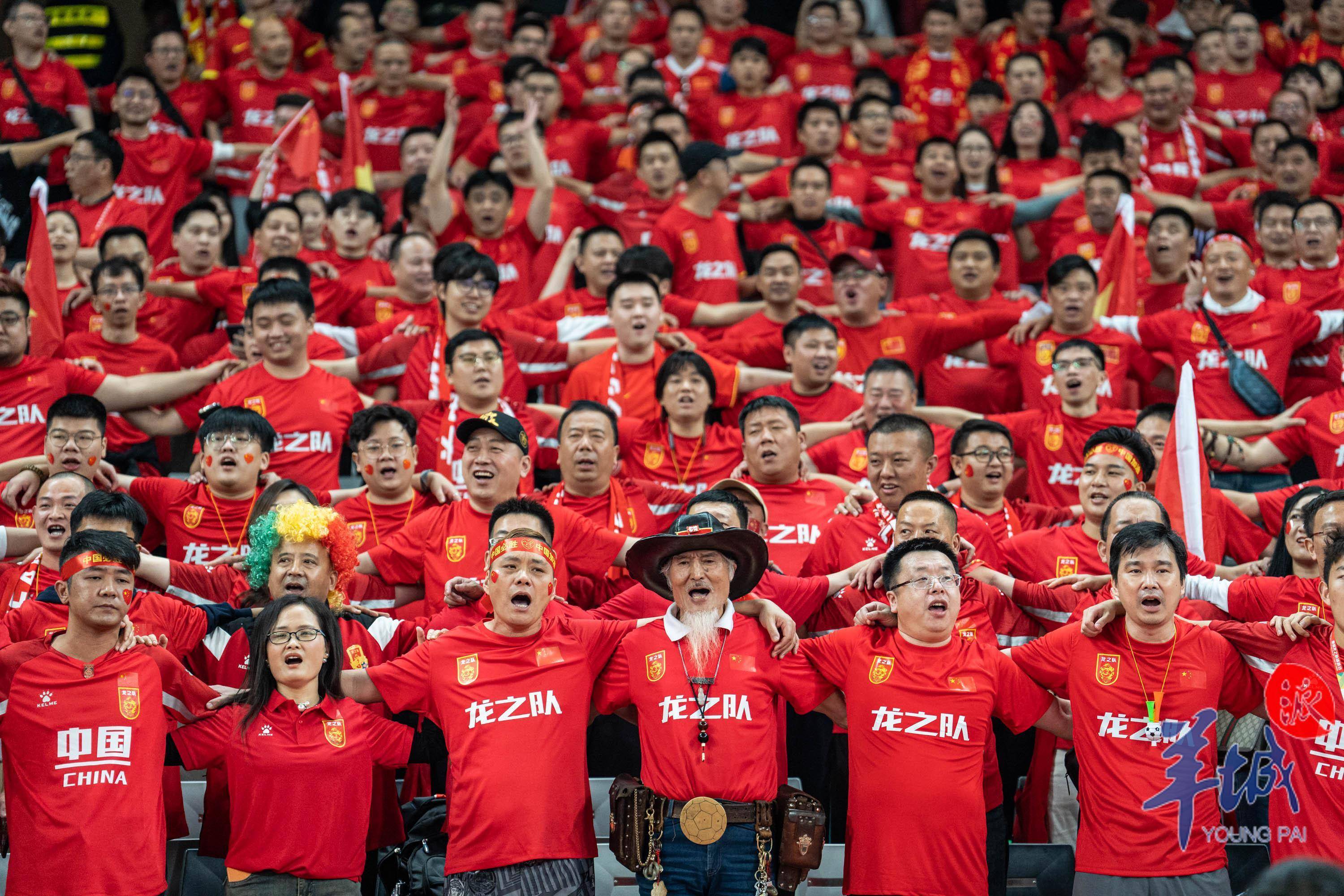 关于世界杯掀起热潮，球迷热情高涨的信息