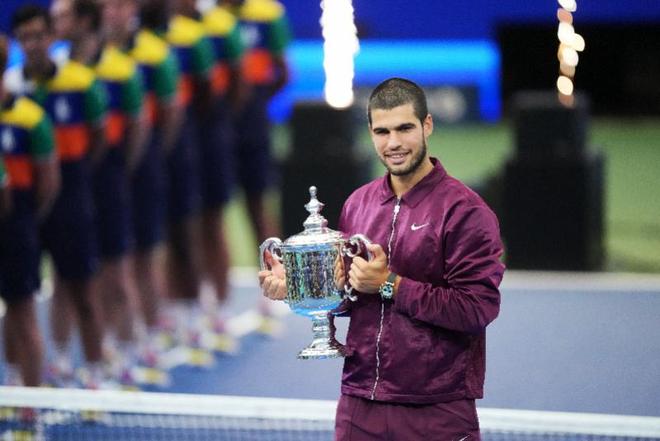 ATP总决赛鏖战拉沃尔杯，穆雷点燃赛场的简单介绍