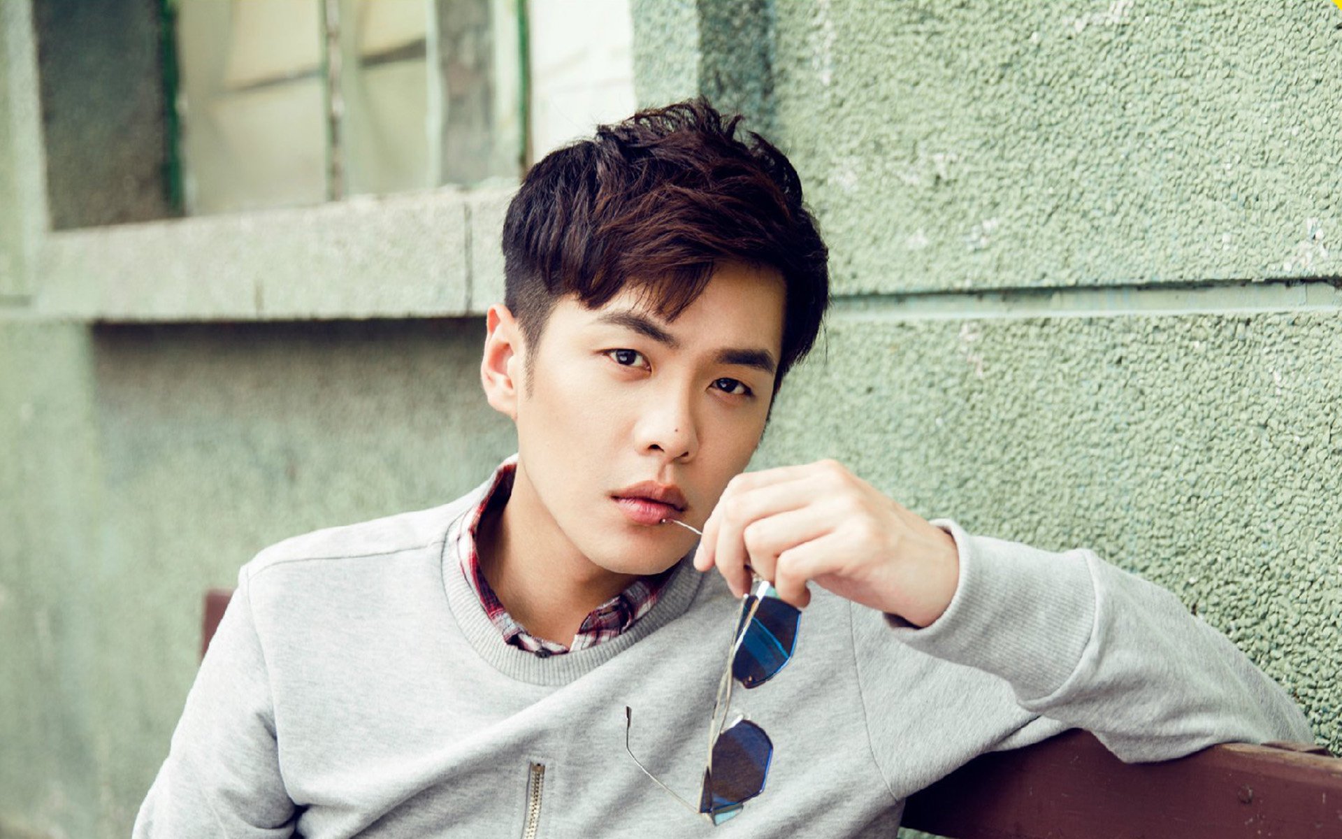 火箭防守锁死雄鹿，福克斯在英超争冠接管比赛，跨界竞技的统治力启示