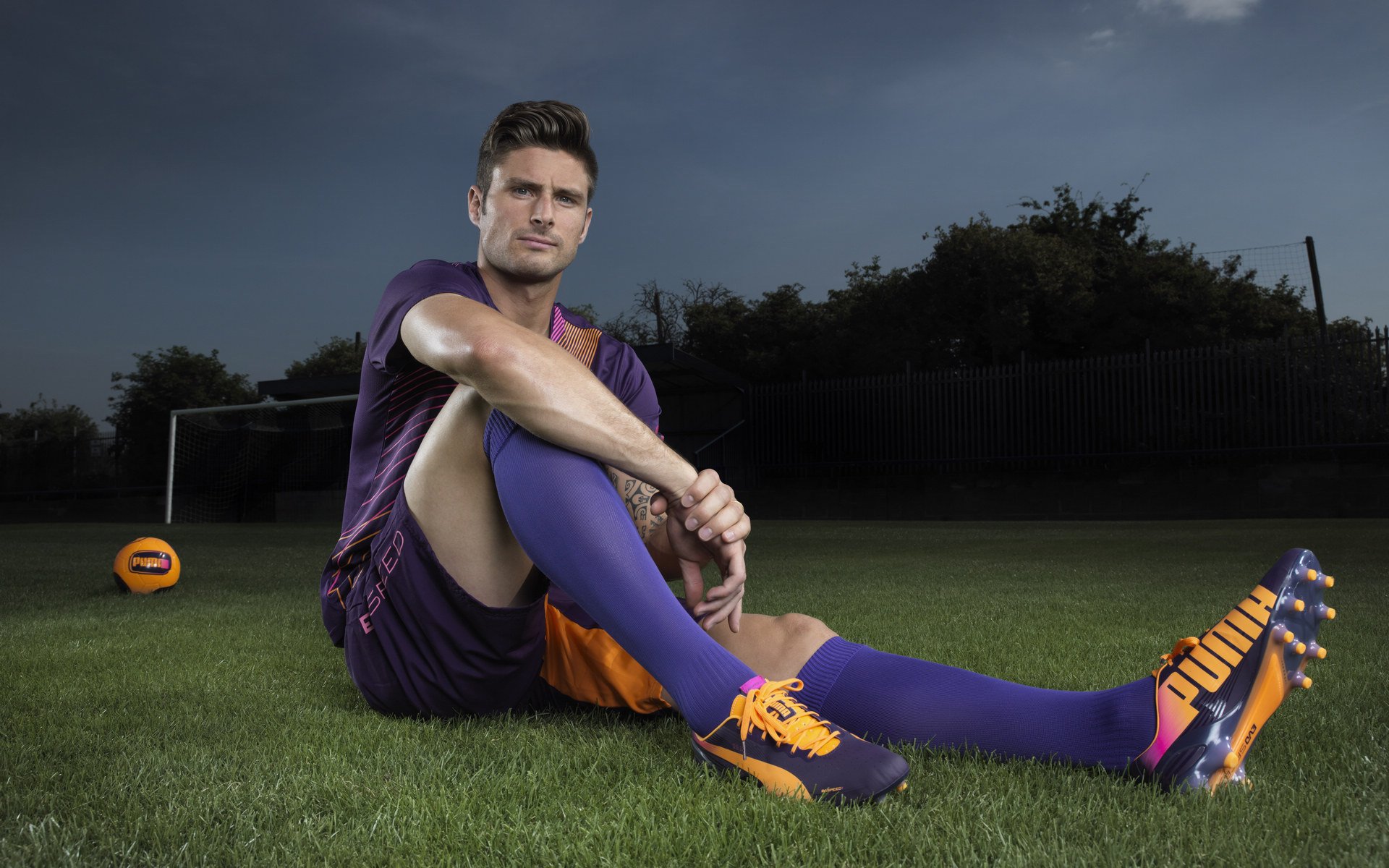 跨界称王，当雄鹿擒牛，小贾伦在F1赛道超车接管比赛